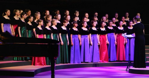 Charlotte Jackson conducting Amabile Girls' Choir at the BBC Radio 3 Choir of the Year 2006. Image credit: Patrick Olver, © Kallaway Ltd 2006
